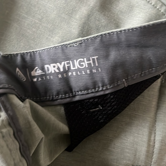 Quicksilver Amphibian Shorts waist 34 - Picture 3 of 4